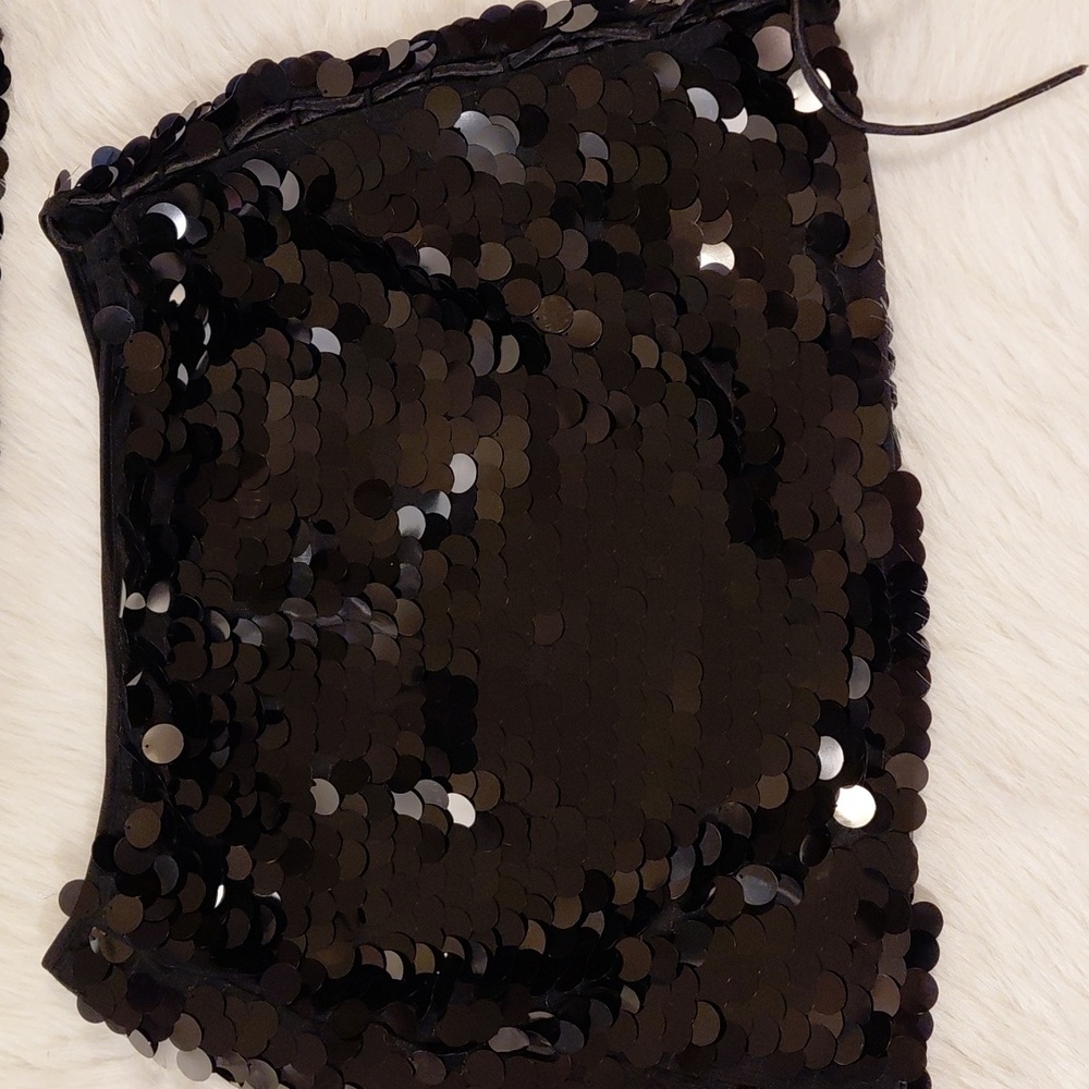 DOLLSKILL CLUBEXX XXL BLACK SEQUIN CROPPED TOP/SKIRT SET - Picture 4 of 10